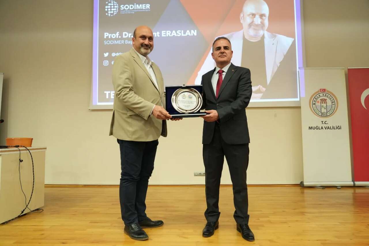 Muğla’da “Dijital Dünya’da Genç Olmak” Konferansı Düzenlendi 2